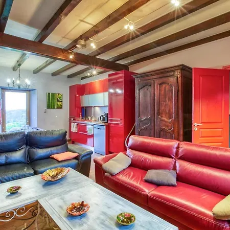 Σπίτι διακοπών Amazing In With House A Mountain View Menet