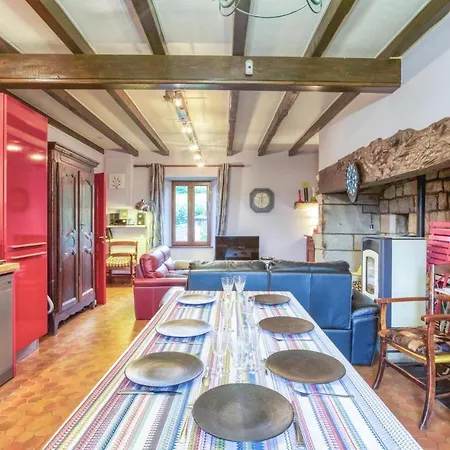 Amazing In With House A Mountain View